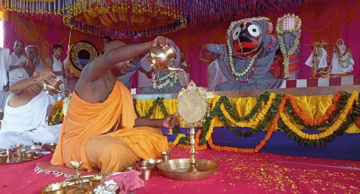 দীঘার জগন্নাথ মন্দিরে শুরু হয়েছে স্নানযাত্রা উপলক্ষে পুজো