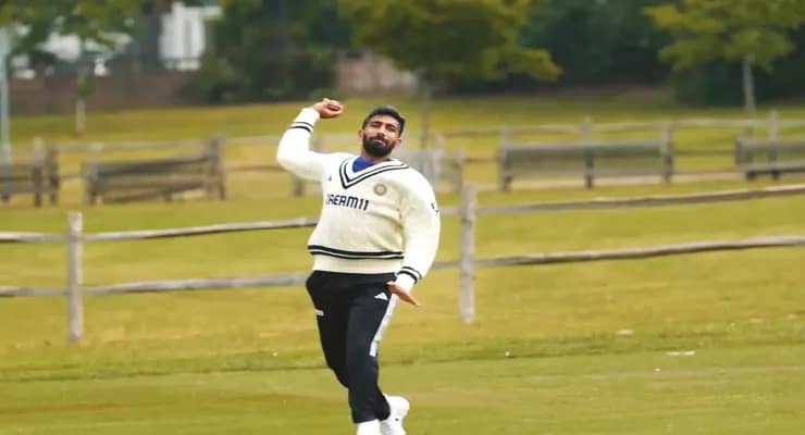 বুমরাহকে আগলে রাখার পরামর্শ দিলেন সৌরভ