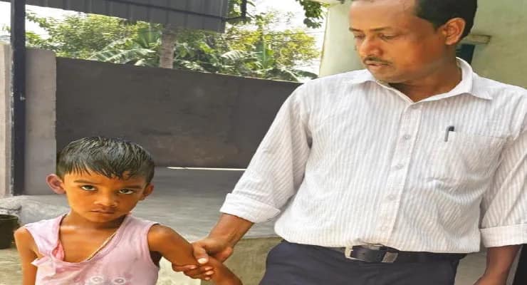 দাবদাহ অব্যাহত, মানকরে সকালে স্কুল করার দাবি অভিভাবকদের