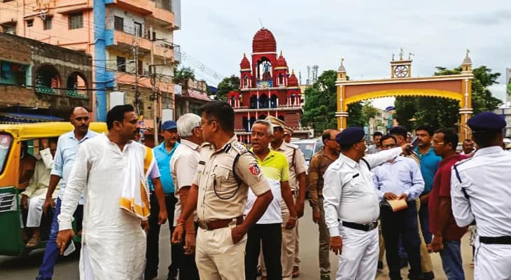 চুঁচুড়া থেকে শ্রীরামপুর ও গুপ্তিপাড়ায় রাস্তা সংস্কার