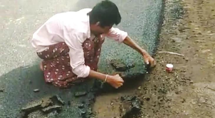 উঠে আসছে পিচ, তারাপীঠ-ময়ূরেশ্বর রাস্তা সংস্কারে বেনিয়মের অভিযোগ