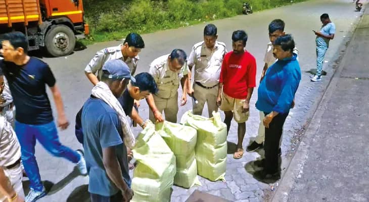 ফল ও সব্জির আড়ালে গাঁজা পাচার, ওড়িশার এক বাসিন্দা সহ গ্রেপ্তার মাস্টারমাইন্ড জিতেন্দ্র