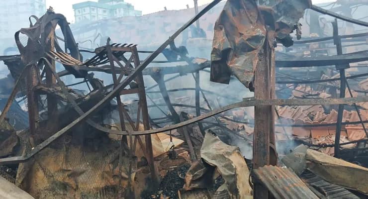খিদিরপুর বাজারের ক্ষতিগ্রস্তদের তালিকা তৈরি শুরু, বিলি হল ফর্ম