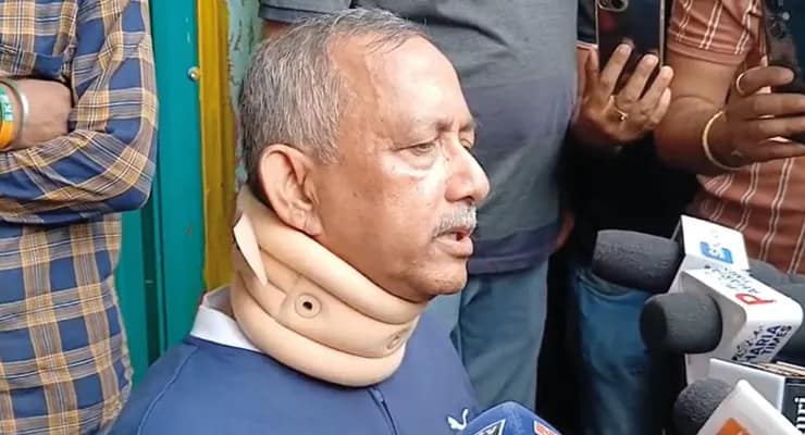 অশান্তি পাকানোর চেষ্টা করছে বিজেপি, বুধবার আশিঘরের ঠাকুরনগর এলাকা পরিদর্শনের পর মন্তব্য শিলিগুড়ির মেয়র গৌতম দেবের