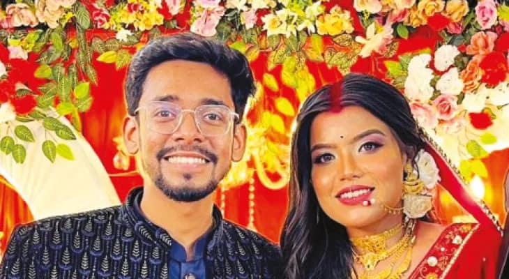 বিয়ের ৬ মাসের মধ্যেই গোলাবাড়ির ফ্ল্যাট থেকে উদ্ধার গৃহবধূর ঝুলন্ত দেহ, স্বামী, শ্বশুর-শাশুড়ির বিরুদ্ধে খুনের অভিযোগ দায়ের