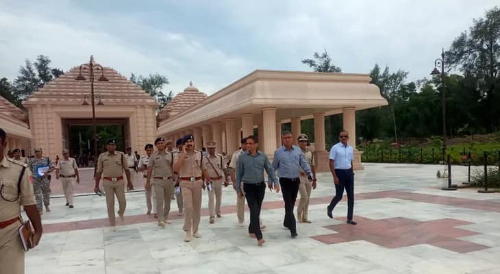 দীঘা জগন্নাথ মন্দিরে রথযাত্রার প্রস্তুতি খতিয়ে দেখছেন রাজ্য পুলিসের ডিজি রাজীব কুমার সহ পুলিসের শীর্ষ আধিকারিকরা, রয়েছেন পূর্ব মেদিনীপুরের এসপি সৌম্যদীপ ভট্টাচার্যও