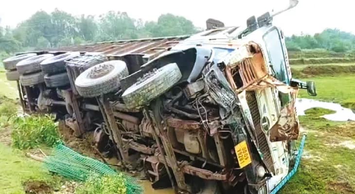 ট্রেলারের সঙ্গে বরযাত্রী গাড়ির ধাক্কা পুরুলিয়ায় মৃত ঝাড়খণ্ডের ৯