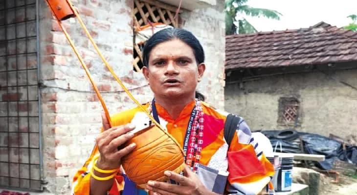 দিনে মিস্ত্রির জোগাড়ের কাজ, রাতে  লোকগান শোনান কাকদ্বীপের লালন