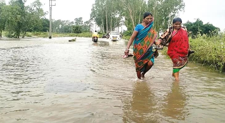 আরামবাগে প্লাবনের শঙ্কা স্কুলে ছুটি ঘোষণা