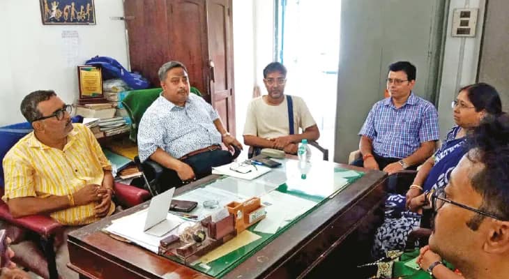 প্রধান শিক্ষকের সঙ্গে অভদ্রতা, থানায় অভিযোগ স্কুল কর্তৃপক্ষের