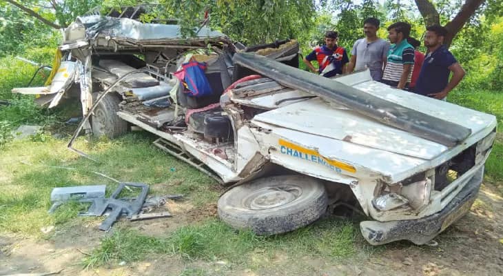 কান্দির গোকর্ণে ভয়াবহ দুর্ঘটনা, ট্রেকার-ডাম্পার সংঘর্ষে মৃত চার