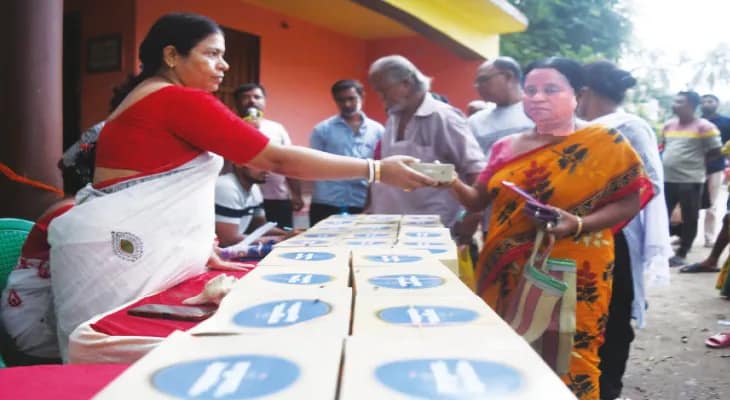 উত্তর ২৪ পরগনায় শুরু হল জগন্নাথ মন্দিরের প্রসাদ বিলি