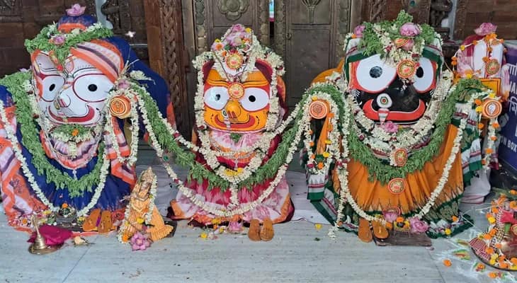 নেত্র উৎসবের পর খিদিরপুরের জগন্নাথ মন্দিরে প্রভুর দর্শন