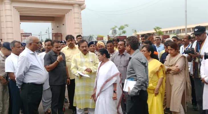 দীঘায় রথের প্রস্তুতি বৈঠকের পর চারিদিক ঘুরে সমস্ত ব্যবস্থাপনা সরেজমিনে পরিদর্শন করছেন মুখ্যমন্ত্রী মমতা বন্দ্যোপাধ্যায়