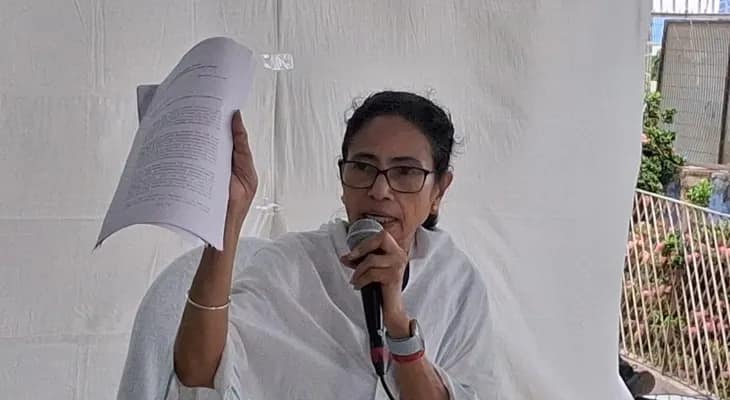 এনআরসির ছক? কেন্দ্রকে তোপ মমতার, ১৯৮৭’র পর জন্ম! ভোটারদের দিতে হবে বাবা-মায়ের নাগরিকত্বের প্রমাণ