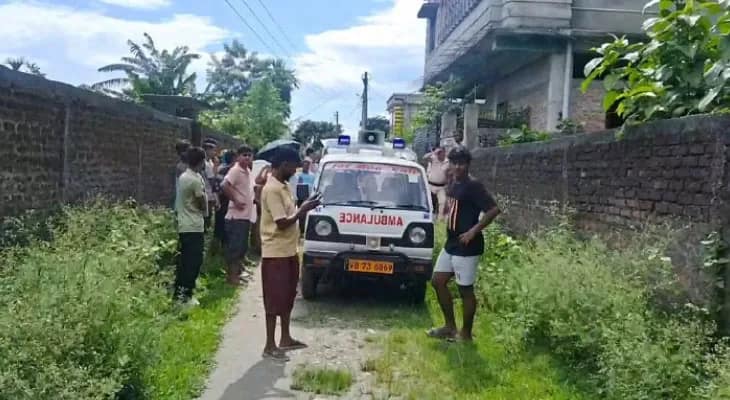 চম্পাসারিতে বাড়ি থেকে কঙ্কাল উদ্ধার, শোরগোল