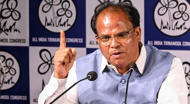 ‘দিল্লিতে ডেকে আমার ধর্ম-সম্প্রদায় নিয়ে প্রশ্ন করা হয়’, বিজেপির বিরুদ্ধে বিস্ফোরক জন বারলা