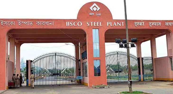 আন্দোলনের চাপে বিশাল অবৈধ নির্মাণ ভাঙল ইস্কো
