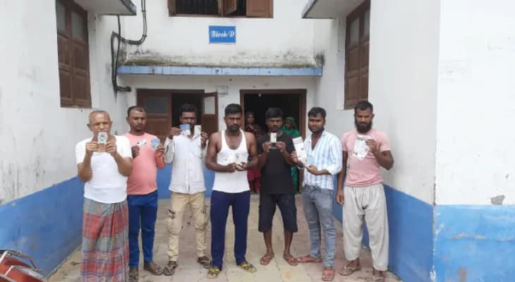 বাংলায় কথা বলায় দিল্লিতে আটক পরিবার সহ দিনহাটার সাত শ্রমিক