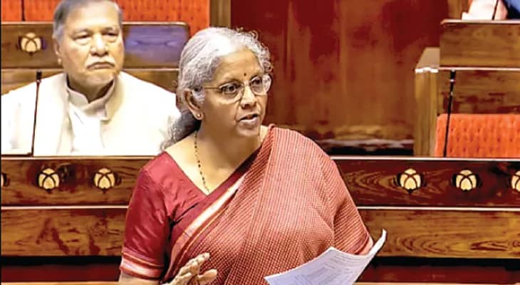 অর্থনীতি ধুঁকলেও পরামর্শ নেয় না সরকার