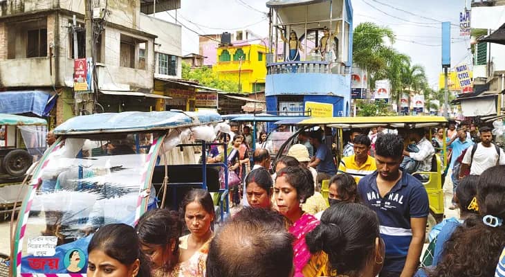 টোটোর দৌরাত্ম্যে অতিষ্ঠ নবদ্বীপবাসী, ব্যবস্থা গ্রহণের আশ্বাস চেয়ারম্যানের