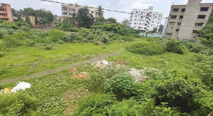 রামপুরহাট উচ্চ বিদ্যালয় লাগোয়া জমি ঘিরে বিতর্ক