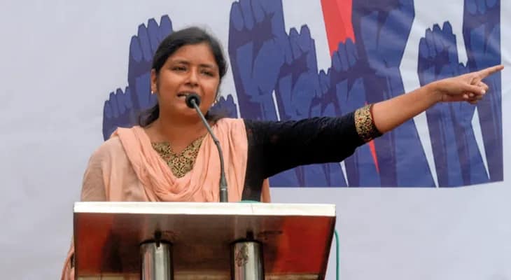 সিপিএম নেত্রী মীনাক্ষীর কুমন্তব্য ঘিরে তীব্র বিতর্ক