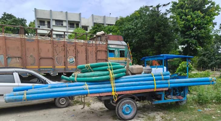 অভিনব কায়দায় চলছে নদী থেকে বালি পাচার, চক্ষু চড়কগাছ পুলিসের
