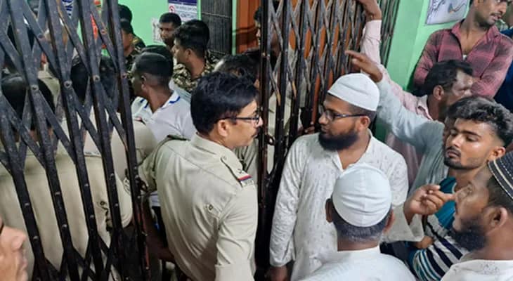 চিকিৎসায় গাফিলতির অভিযোগ, উত্তপ্ত বোলপুর মহকুমা হাসপাতাল