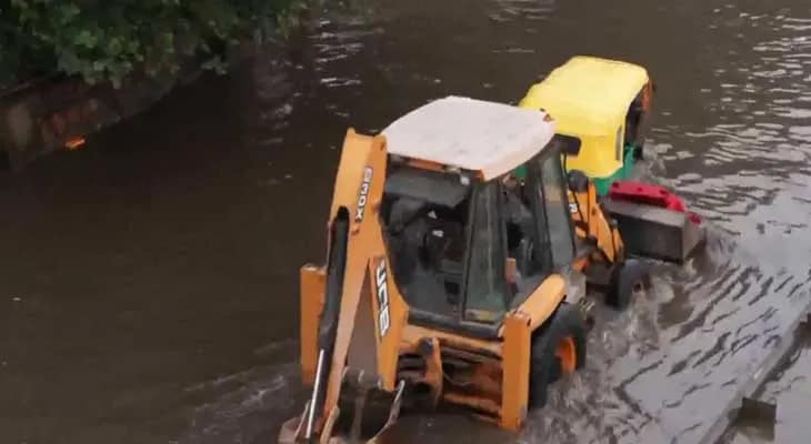 গুরুগ্রামে ব্যাপক বৃষ্টি, জলমগ্ন একাধিক এলাকা