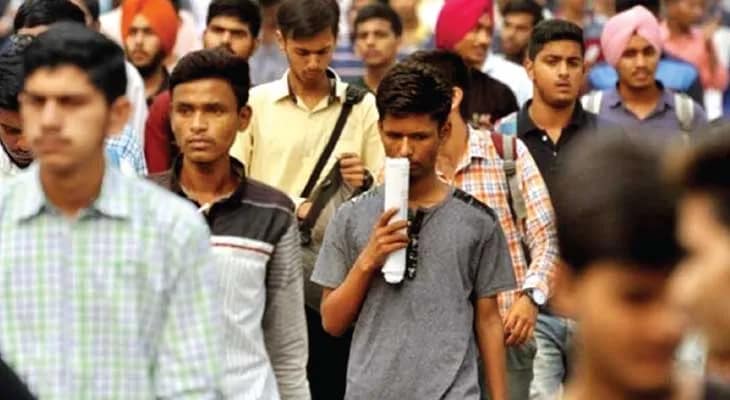 এত হেনস্তা! মানুষ ভাববে, কাজ করবে কখন?
