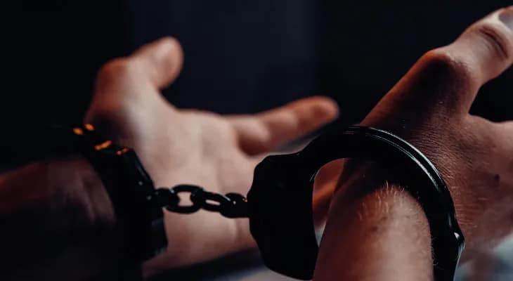 উদ্ধার সোনার চেন, গ্রেপ্তার দুই