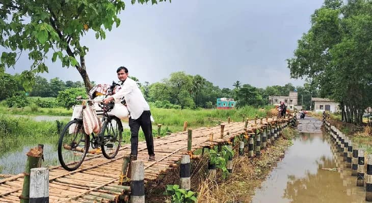 বৃষ্টিতে ফসল নষ্ট, কেশপুর ও গড়বেতায় সব্জির দামে আগুন