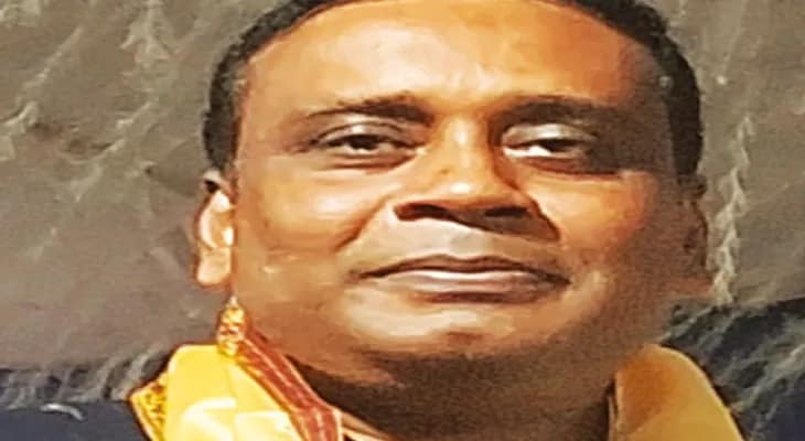 থাকতেন কুঁড়ে ঘরে, চড়তেন ভাঙা সাইকেল, রাতারাতিই বৈভবের শিখরে এনজিও কর্তা