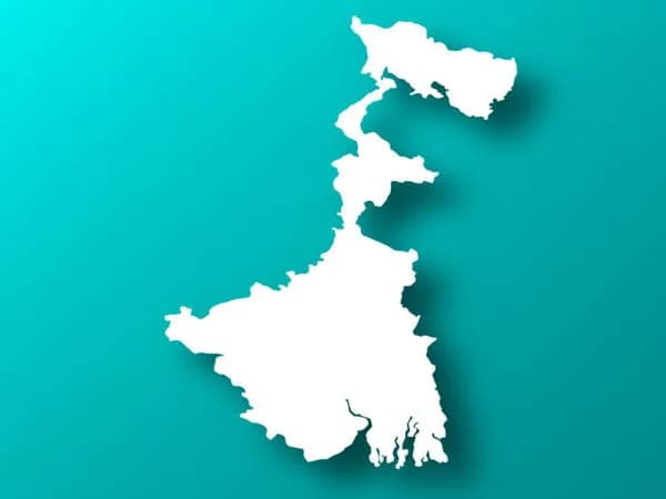 বিতর্কে এবার মহিষাদল রাজ কলেজও, ছাত্রনেতারাই কর্মী, ঘুরপথে ঠিকাদারও
