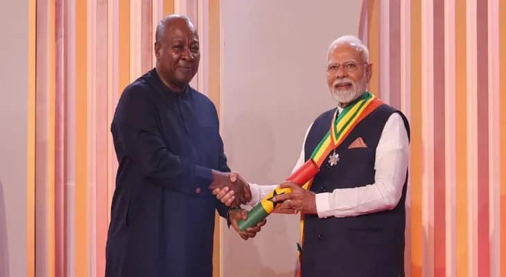 ভারতের প্রধানমন্ত্রী নরেন্দ্র মোদিকে ঘানার জাতীয় সম্মানে ভূষিত করলেন সেদেশের প্রেসিডেন্ট