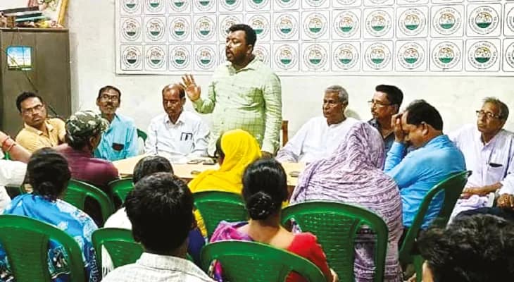 একুশের সমাবেশে কেশপুর থেকে বিপুল কর্মী নিয়ে যাওয়ার উদ্যোগ
