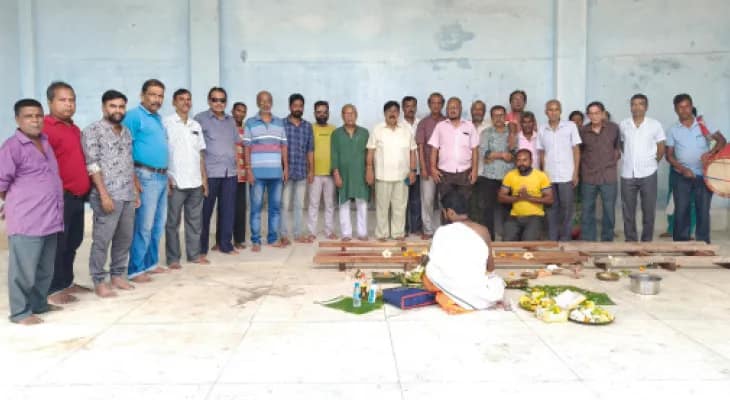 দুর্গাপুজোয় পিতলের মণ্ডপসজ্জা করে তাক লাগাবে ময়নাগুড়ির সানরাইজ ক্লাব