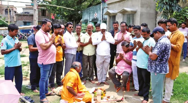 রাধারঘাট বাপুজি ক্লাবের খুঁটিপুজোয় থিম-উন্মোচন