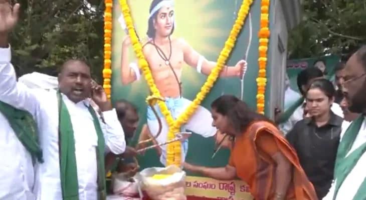 হায়দরাবাদে একলব্য জয়ন্তীর অনুষ্ঠান, উপস্থিত বিআরএস নেত্রী কে কবিতা