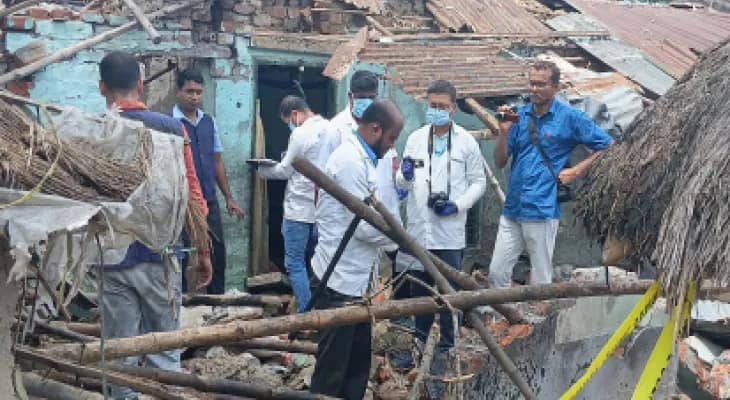বিস্ফোরণের তিনদিন পর কাটোয়ার রাজুয়ায় ফরেন্সিক টিম, বম্ব স্কোয়াড