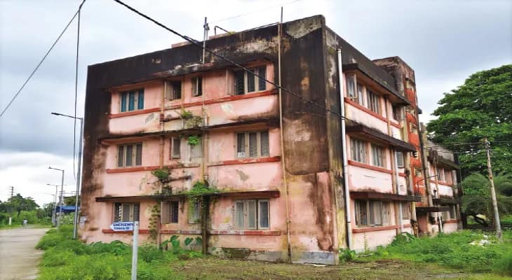 নবদ্বীপ ষ্টেট জেনারেল হাসপাতালে চিকিৎসকদের আবাসনের বেহাল দশা