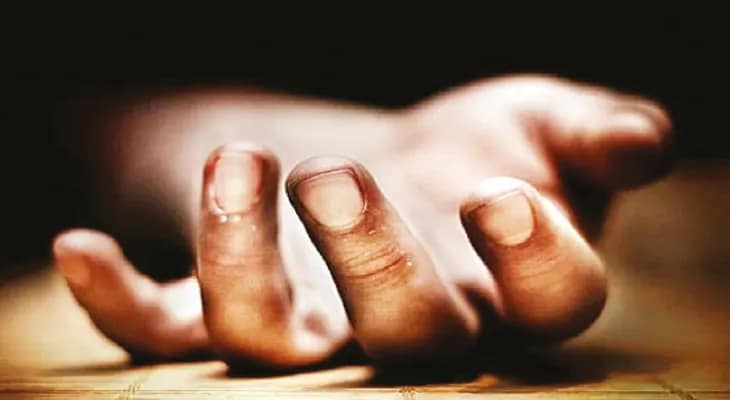 ৩ দিন পর পুকুর থেকে  মিলল নাবালিকার দেহ, ধর্ষণ করে খুনের অভিযোগ পরিবারের, চাঞ্চল্য