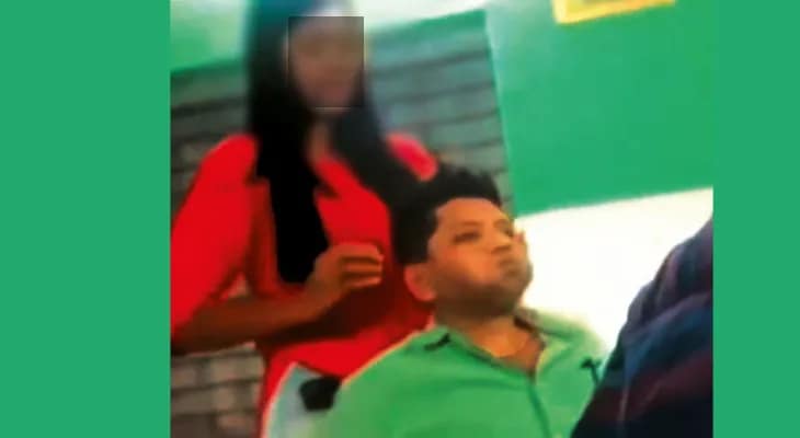ইউনিয়ন রুমে ছাত্রীকে দিয়ে মাথা টেপাচ্ছেন তৃণমূলের যুব নেতা! সোনারপুর মহাবিদ্যালয়ে অভিযোগ ঘিরে শোরগোল