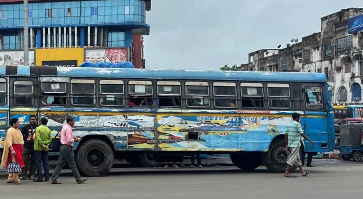পাহাড় থেকে দক্ষিণবঙ্গ, বনধে সচল রইল জনজীবন