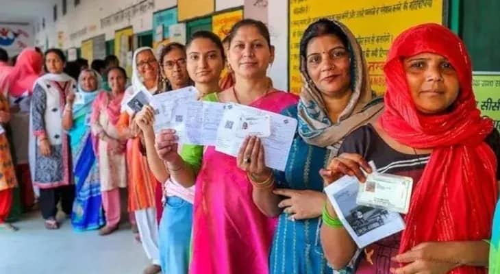 বিহারে ভোটার তালিকা ‘শুদ্ধিকরণ’: সুপ্রিম কোর্টে প্রশ্নবিদ্ধ কমিশন