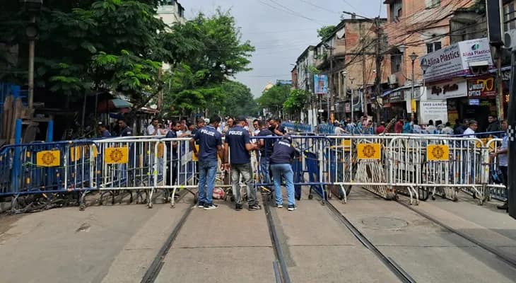 কংগ্রেসের লালবাজার অভিযানের কারণে বিবি গাঙ্গুলী থেকে লালবাজার অভিমুখী রাস্তায় যান চলাচল বন্ধ করল পুলিস
