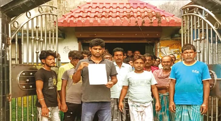 গলসি ১ ব্লকে বেহাল রাস্তা সংস্কারের দাবি, পঞ্চায়েতে ডেপুটেশন বাসিন্দাদের