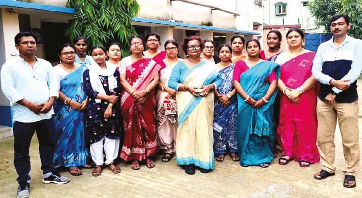 ছাত্রীদের সুরক্ষায় কামারপুকুর নয়নতারা বালিকা বিদ্যালয়ে ডিজিটাল অ্যাটেন্ডেন্স