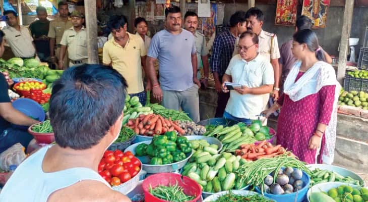 সব্জির দাম বৃদ্ধির আশঙ্কা, রায়গঞ্জের বাজারে অভিযানে নামল টাস্ক ফোর্স